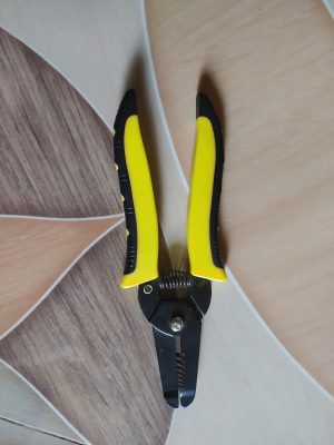 7 IN 1 Wire Stripper Stripping Pliers Multi-Purpose Self Adjusting Wire Cutting Tool Cutter for Precision Maintenance photo review