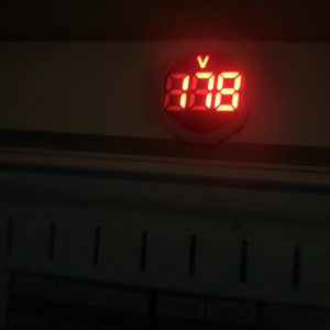 Digital 22mm AC60-500V LED Mini Round Voltmeter voltage Panel Meter with Indicator Pilot Light Digital Display photo review