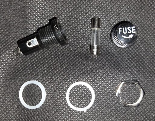 Fuse Holder Panel Mount for 5x20mm Glass Fuse Screw Cap Fuse Holder Socket AC 250V 10A/AC 125V 15A Black photo review