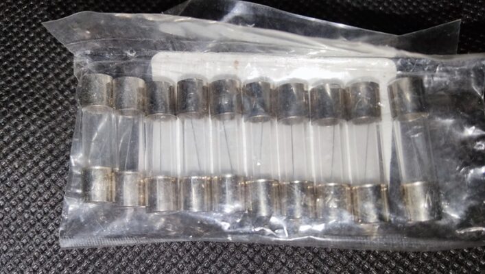 Glass Fuse 5x20mm For Electrical Circuit UPS Multi Plug Fast Blow photo review
