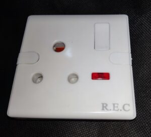 Electrical AC Wall Socket 250V 15A Round 3Pin 1Gang For Air Conditioner & Heavy Use photo review