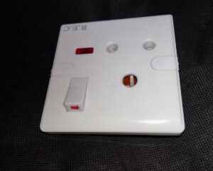 Electrical AC Wall Socket 250V 15A Round 3Pin 1Gang For Air Conditioner & Heavy Use photo review