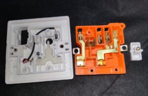 Electrical AC Wall Socket 250V 15A Round 3Pin 1Gang For Air Conditioner & Heavy Use photo review