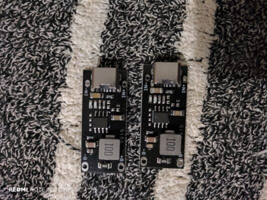 PCB Mounting type 18650 Battery Holder (Individual Cells with Series and Parallel Open Line) 1x 2x 3x 4x Slots photo review